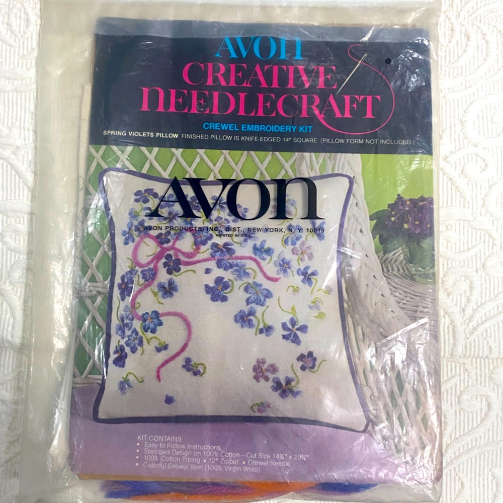 Avon Creative Needlecraft Spring Violets Pillow Kit in Original Packaging